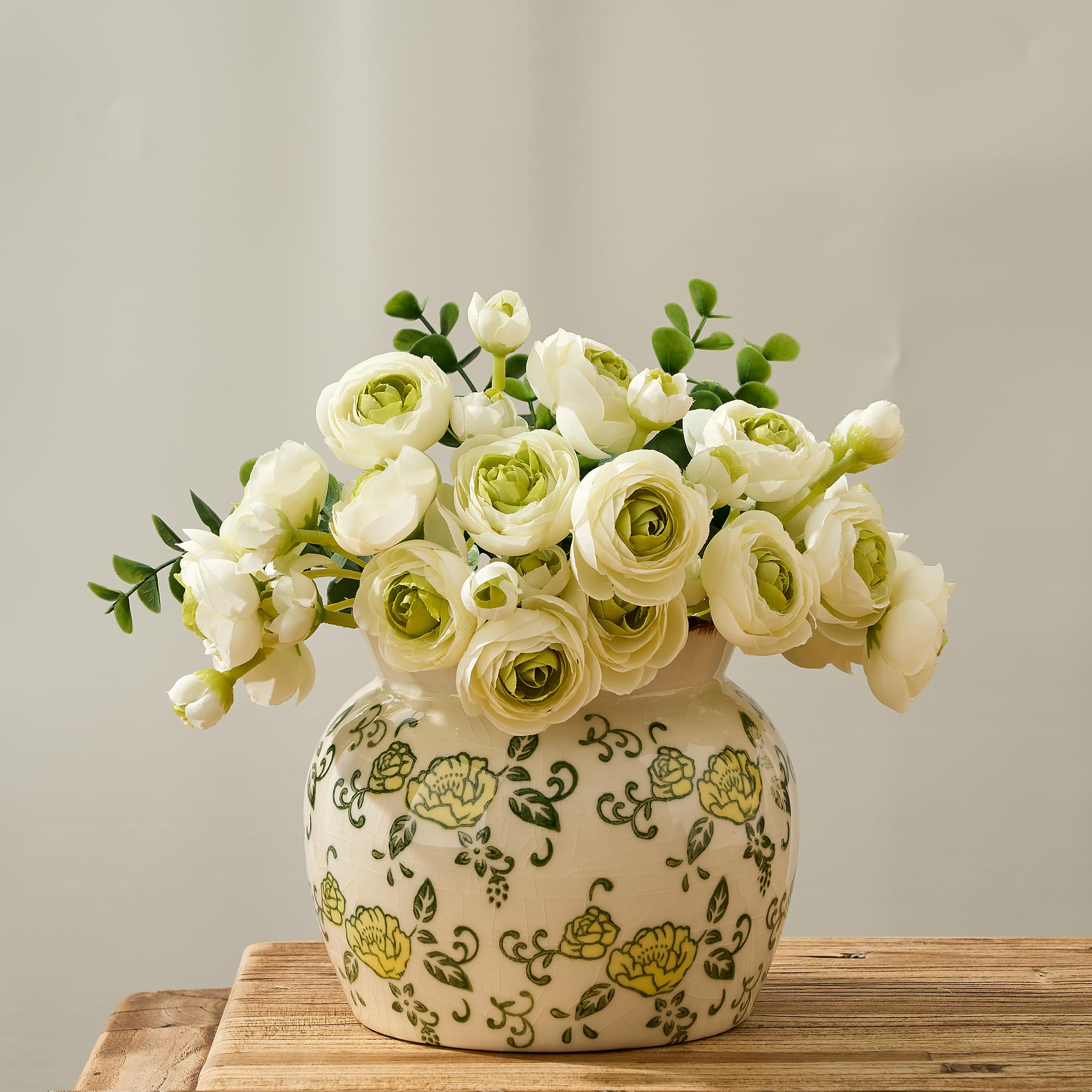 SIDUCAL Blue and White Vintage Vase | 6 Inch Ceramic Chinoiserie Floral | Retro Ice Cracked Blue and White Porcelain Vase for Table, Living Room, Bathroom Decoration, Wedding, Shelf Decor, Mantel