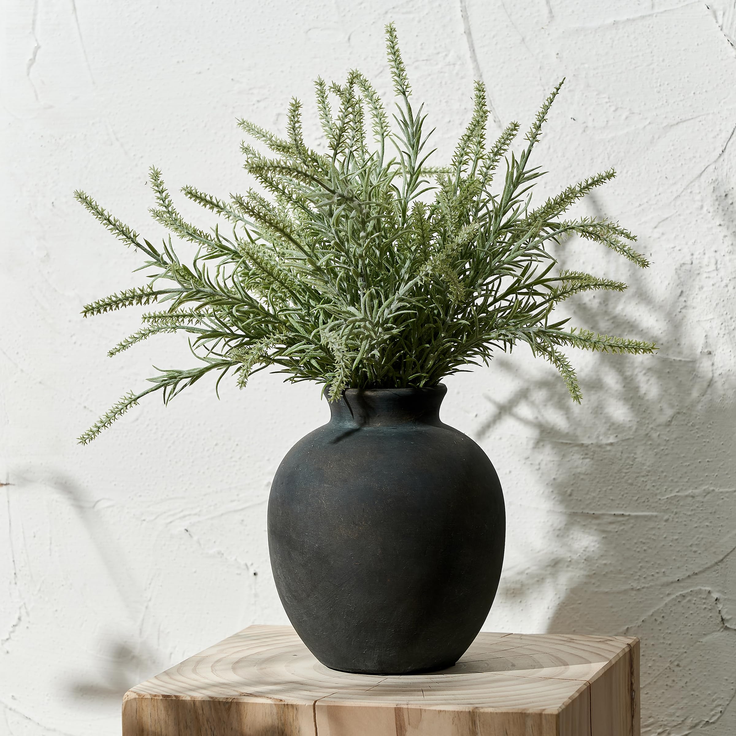 SIDUCAL Blue and White Vintage Vase | 6 Inch Ceramic Chinoiserie Floral | Retro Ice Cracked Blue and White Porcelain Vase for Table, Living Room, Bathroom Decoration, Wedding, Shelf Decor, Mantel